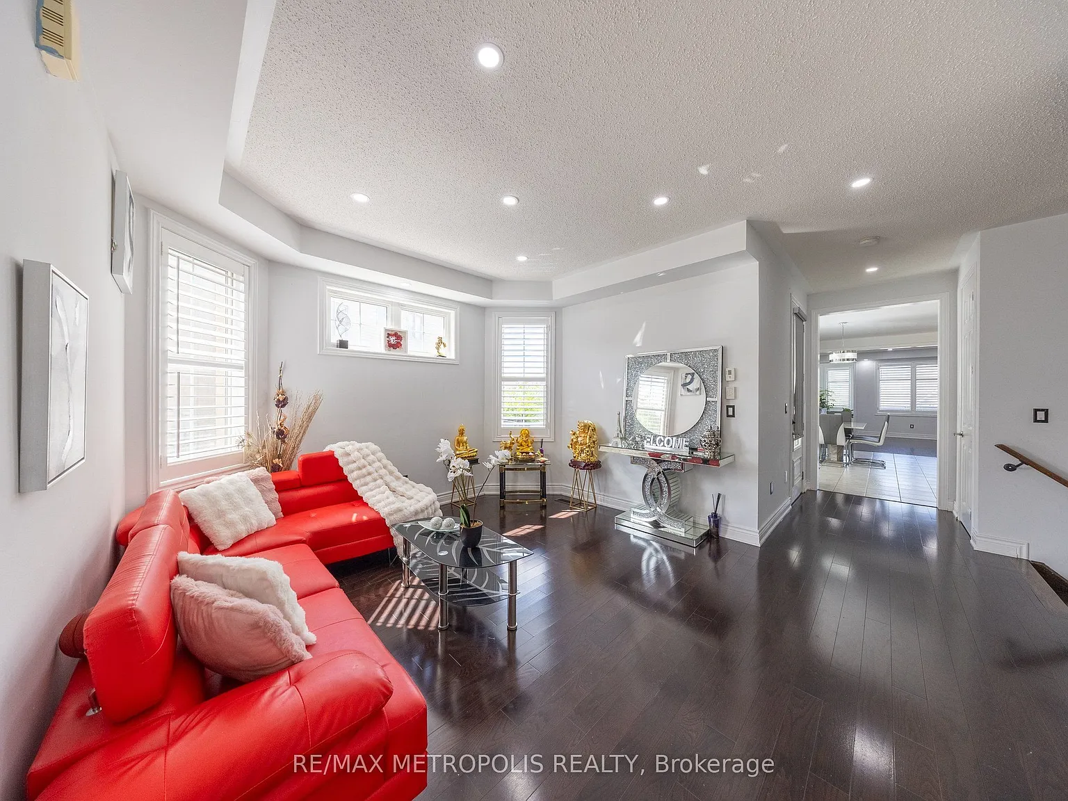 4 bed, $3,300 — Photo 2