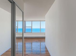 5649 N Sheridan Rd, Chicago, IL 60660