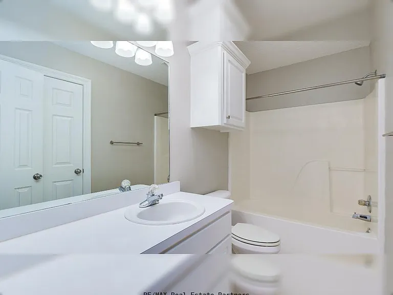 2503 W 7th St #22 — Photo 11