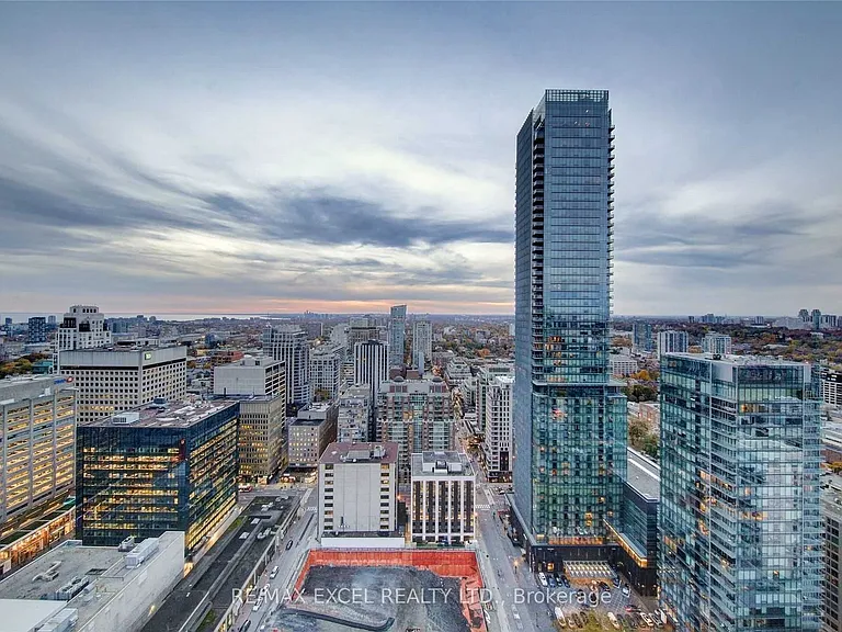 1 Yorkville Ave #3402 — Photo 30