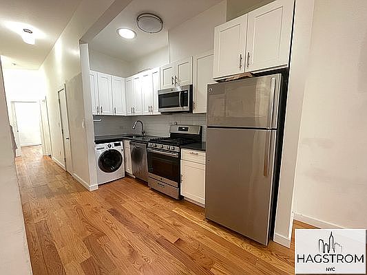 4th image of 283 Troutman St #3L