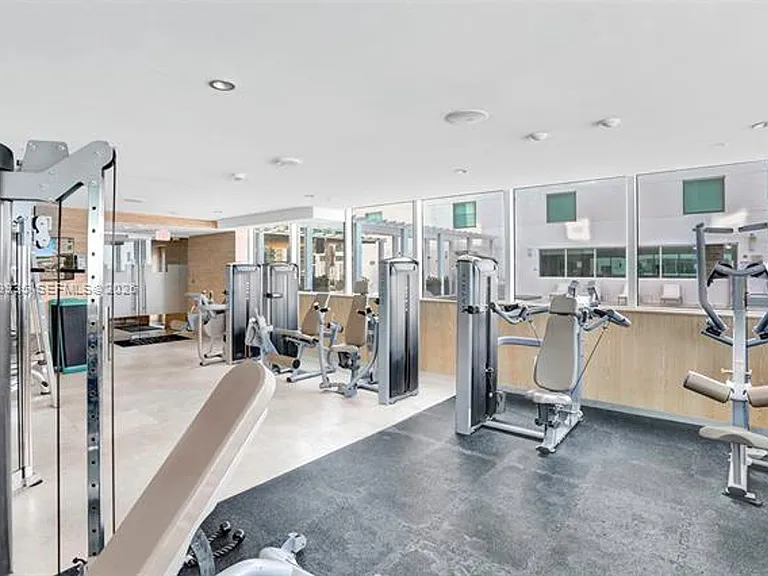 400 Sunny Isles Blvd #2021 — Photo 45