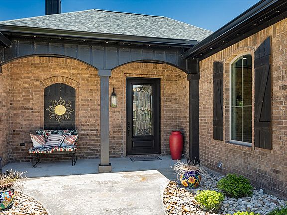 3rd image of 6214 Beretta Ct