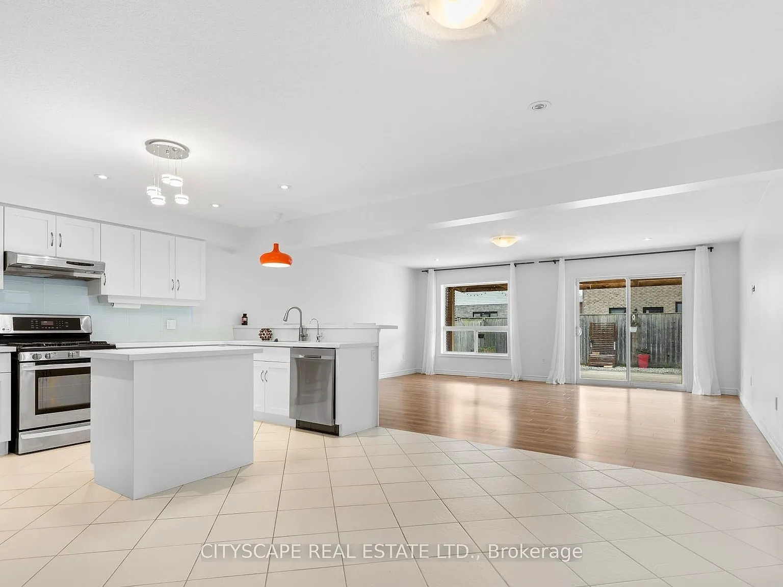5 bed, $3,700 — Photo 4