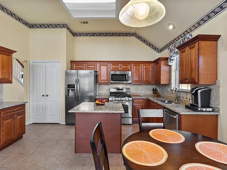 4500 Shadowridge Dr — Photo 7