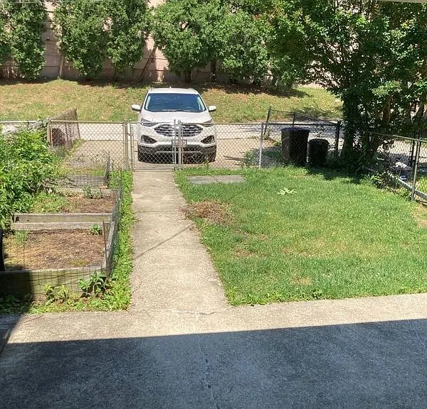 8616 Pleasant Plains Rd — Photo 12