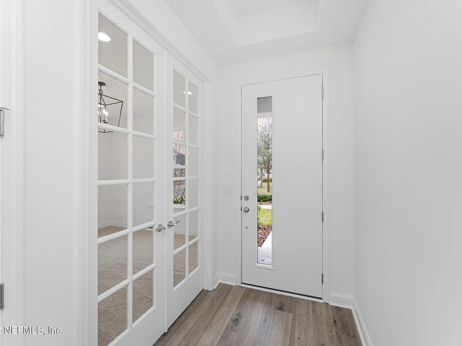 3 bed, 2.0 bath, 1809 sqft, $3,500 — Photo 3