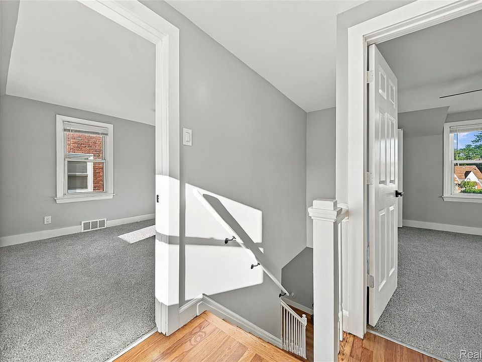 14577 Whitcomb St, photo 18