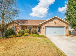 2517 Willow Bend Dr, Maryville, TN 37804