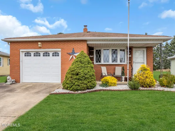 102 Bimini Drive, Toms River, NJ 08757