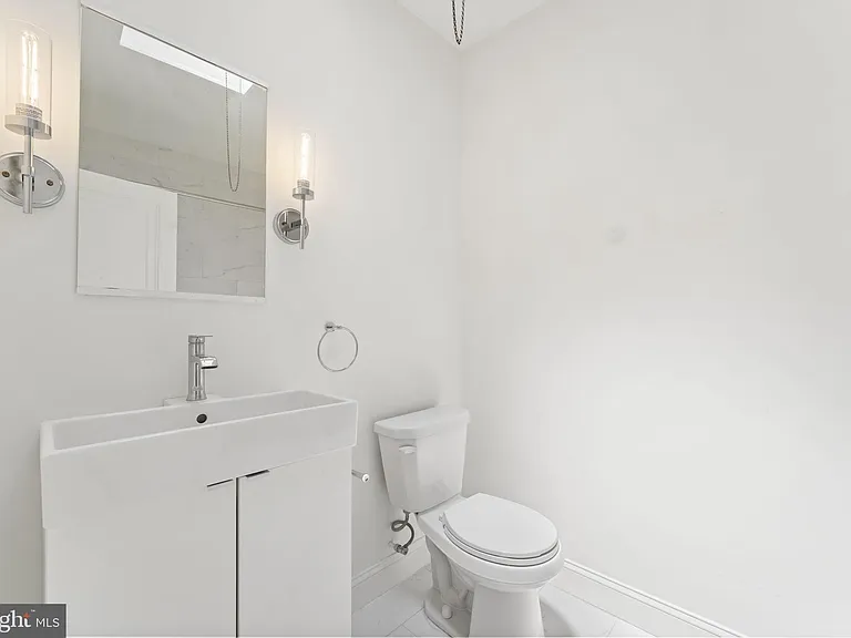5150 Ridge Ave #2 — Photo 11