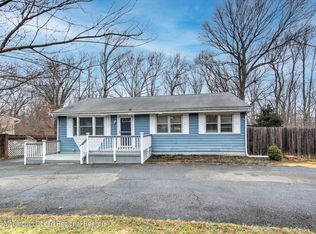 7 Conover Ln, Manalapan, NJ 07726