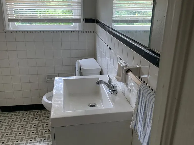 1924 Taylor Ave — Photo 9