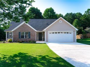 3986 Rock Hollow Dr, Loganville, GA 30052