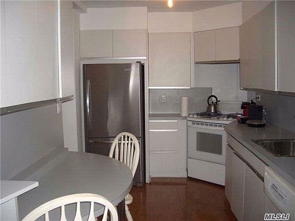 2nd image of 2 Bay Club Dr APT 8V