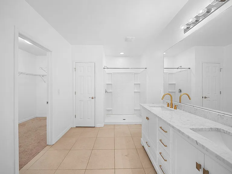10464 Canal Brook Ln — Photo 19