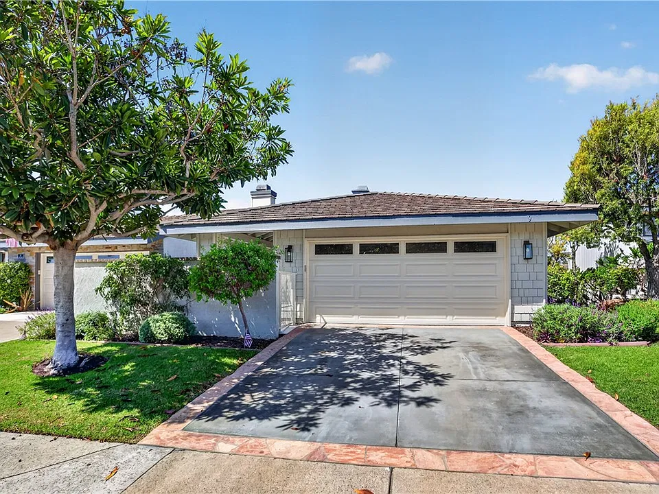 9 Curl Dr