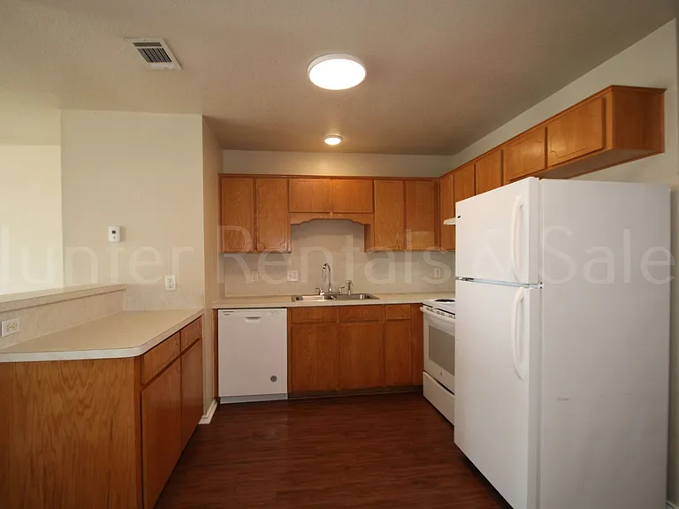 3904C Gus Dr — Photo 7