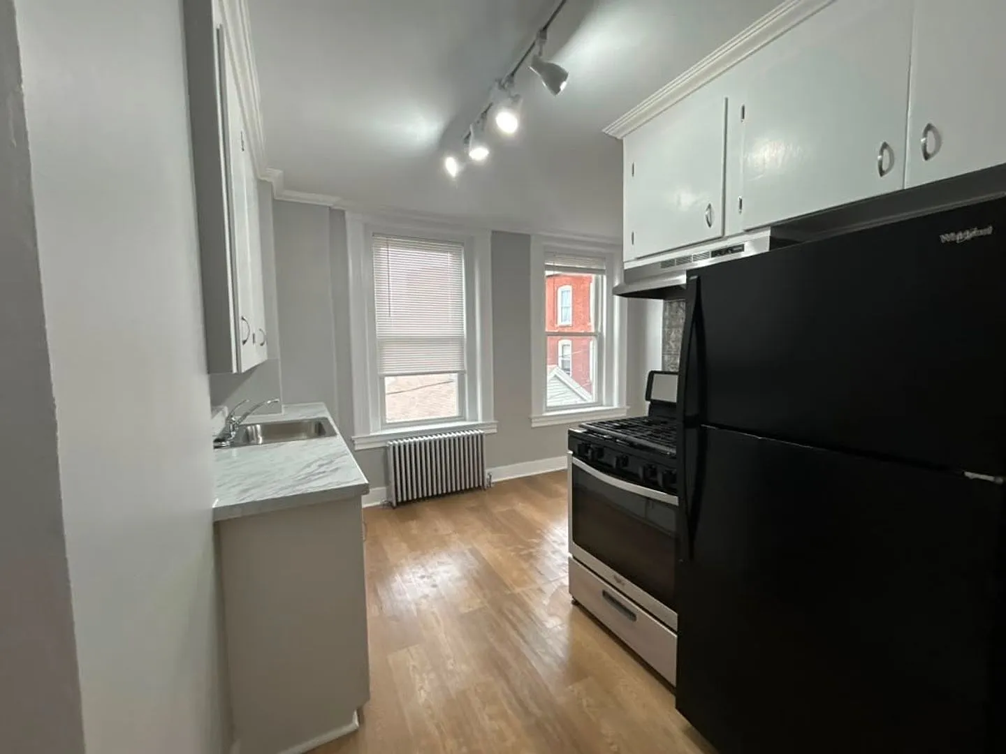 40 Pearl Street | Downtown New London Living Steps from the Waterfront — Photo 3