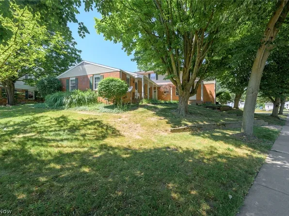 1376 Athena Dr, Kent, OH 44240