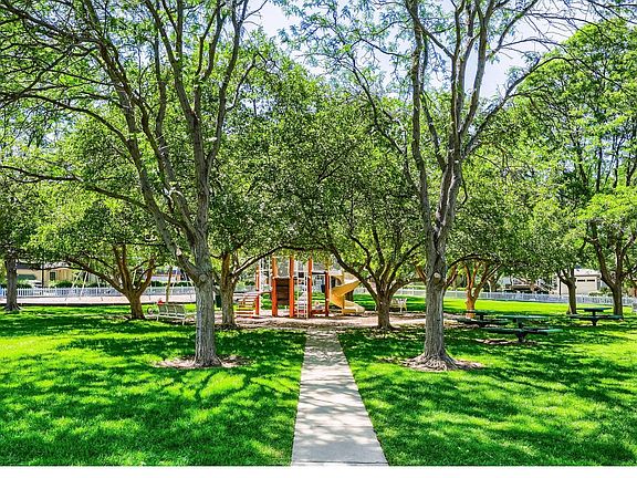 5th image of 2509 Ravenwood Ln