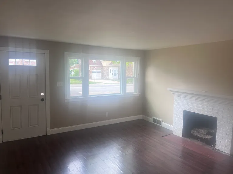 5000 Locust Ln — Photo 10