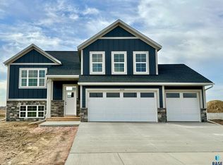 6209 W Valentine St, Sioux Falls, SD 57107