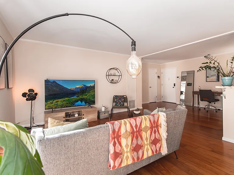 Open Living Room to Dinning Area