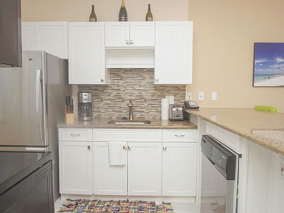 4th image of 140 Palm St #1