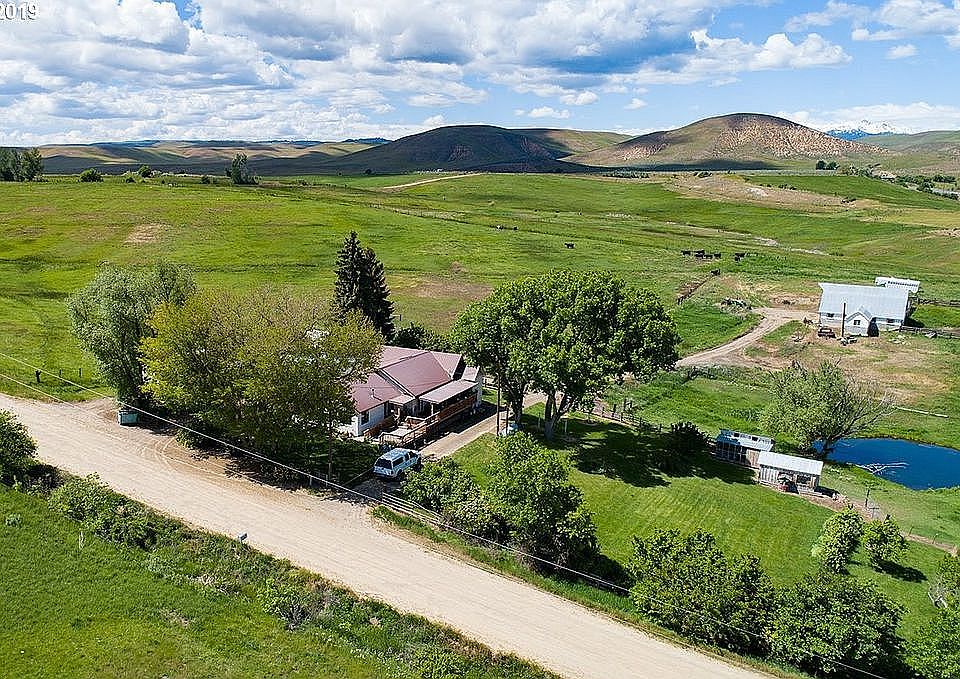 View house barn