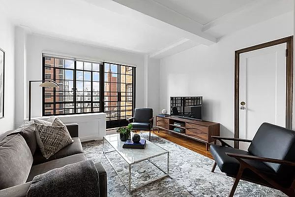 1st image of 10 Park Ave #23S
