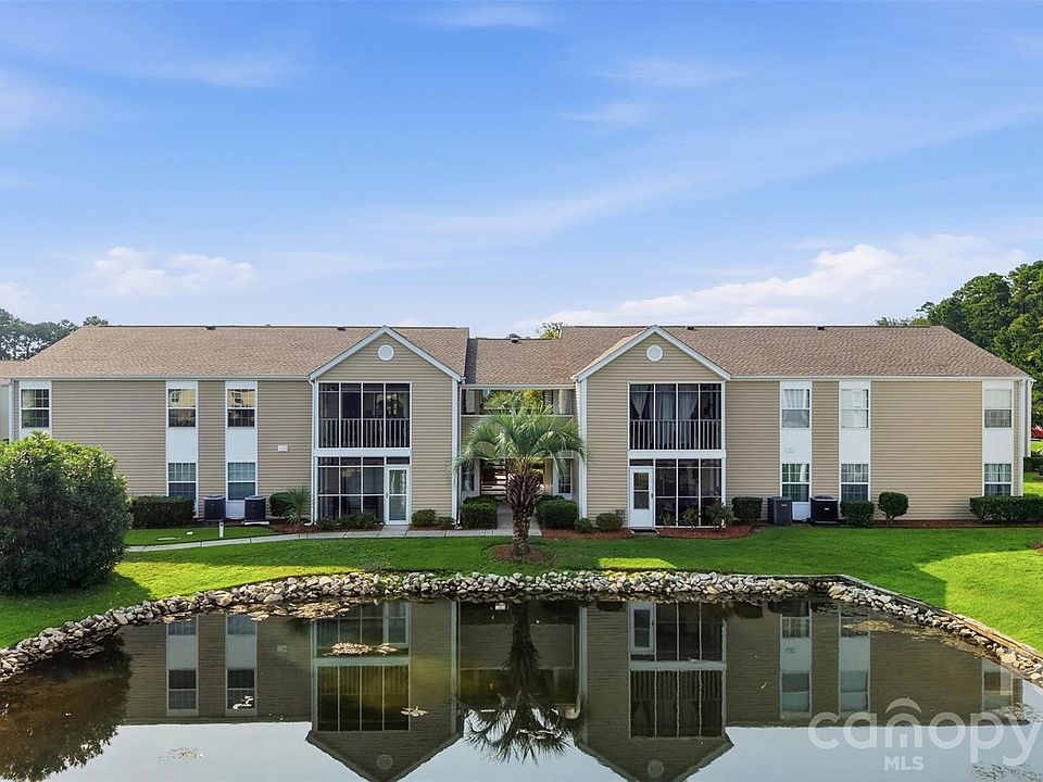 1st image of 2187 Clearwater Dr APT A