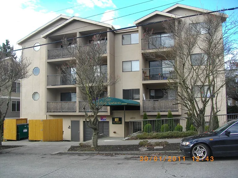 4253 8th Ave NE #304 — Photo 14