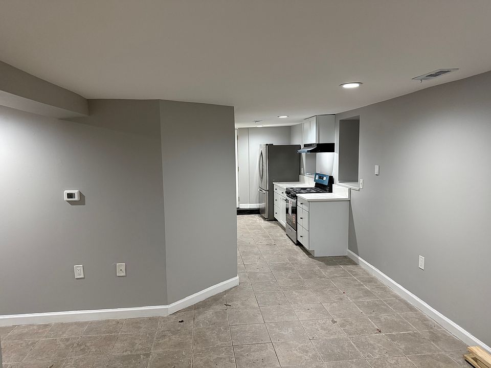 1st image of 2712 W Belden Ave #G