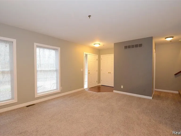 263 S Village Way #23 — Photo 5