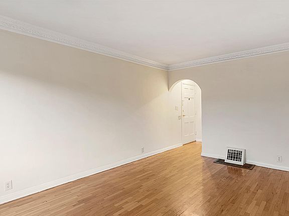3rd image of 1855 Fanning St