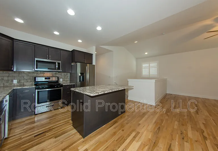 3519 Blue Feather Trl — Photo 10
