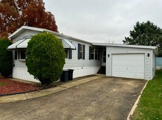 161 Maple Ln, Manteno, IL 60950