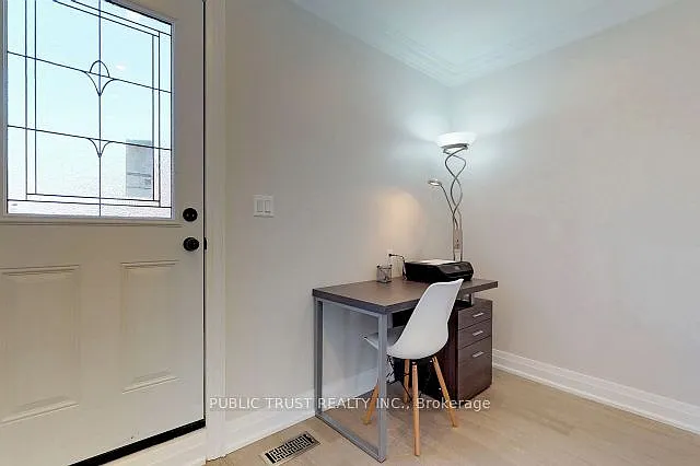 41 Beatrice St #2 — Photo 15