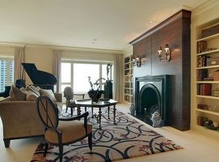 800 N Michigan Ave APT 5502, Chicago, IL 60611