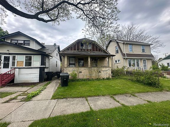 3rd image of 19397 Andover St