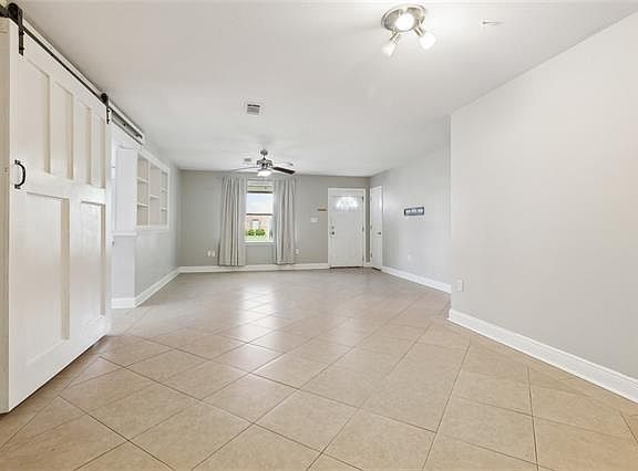4th image of 6549 Bellaire Dr