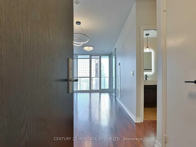 770 Bay St #PH-603 — Photo 1