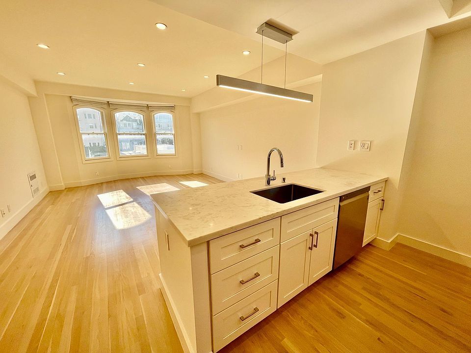 1st image of 1740 Broadway St #503
