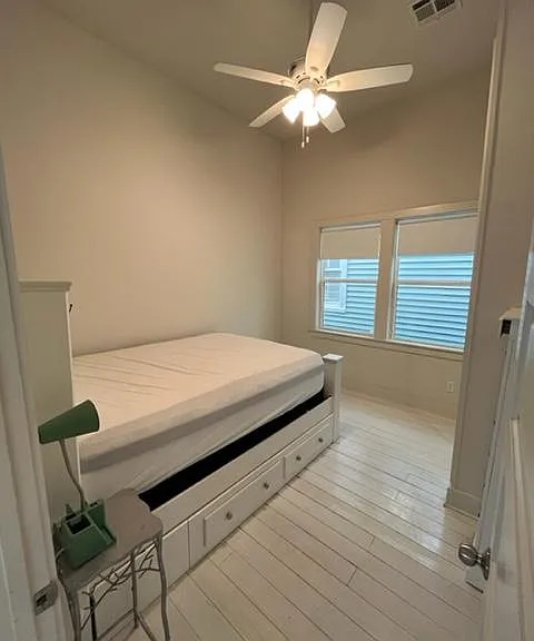 7529 Freret St — Photo 17