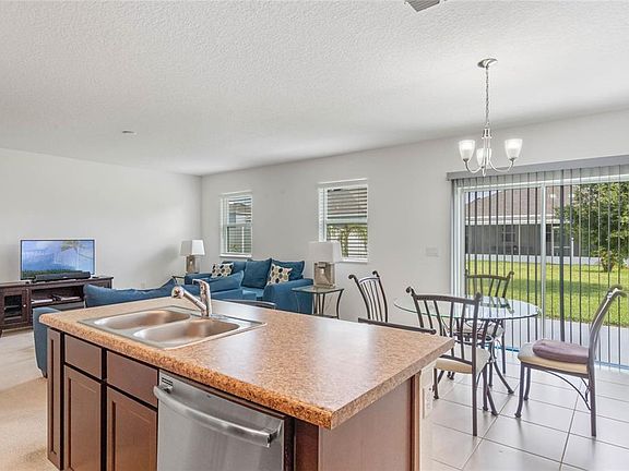 5th image of 409 Sardinia Cir