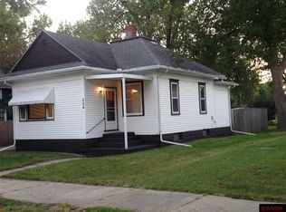 204 Central Ave S, Mapleton, MN 56065