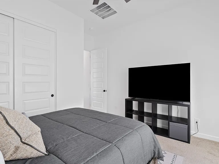 22924 E Nightingale Rd — Photo 12