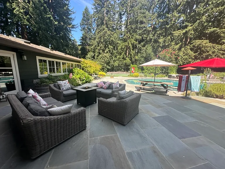 Redwood Ln — Photo 5