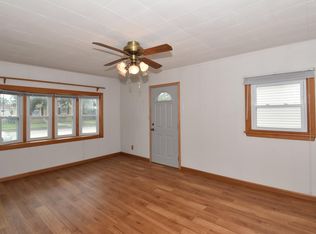 2820 Dwight St, Racine, WI 53403